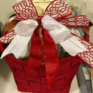 Gift basket and shopping service for Sydney executives